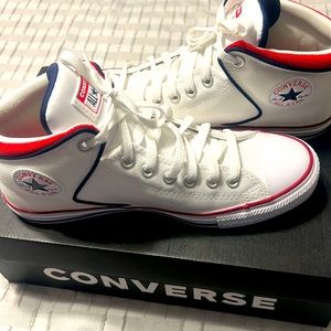 Converse sneakers NEW!! Never worn!! Mens 7.5 - womens 9.5